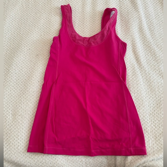 đź’—LULULEMONđź’—Bright pink top. Size 8 dot. Mesh on the front of shirt. - Picture 6 of 7